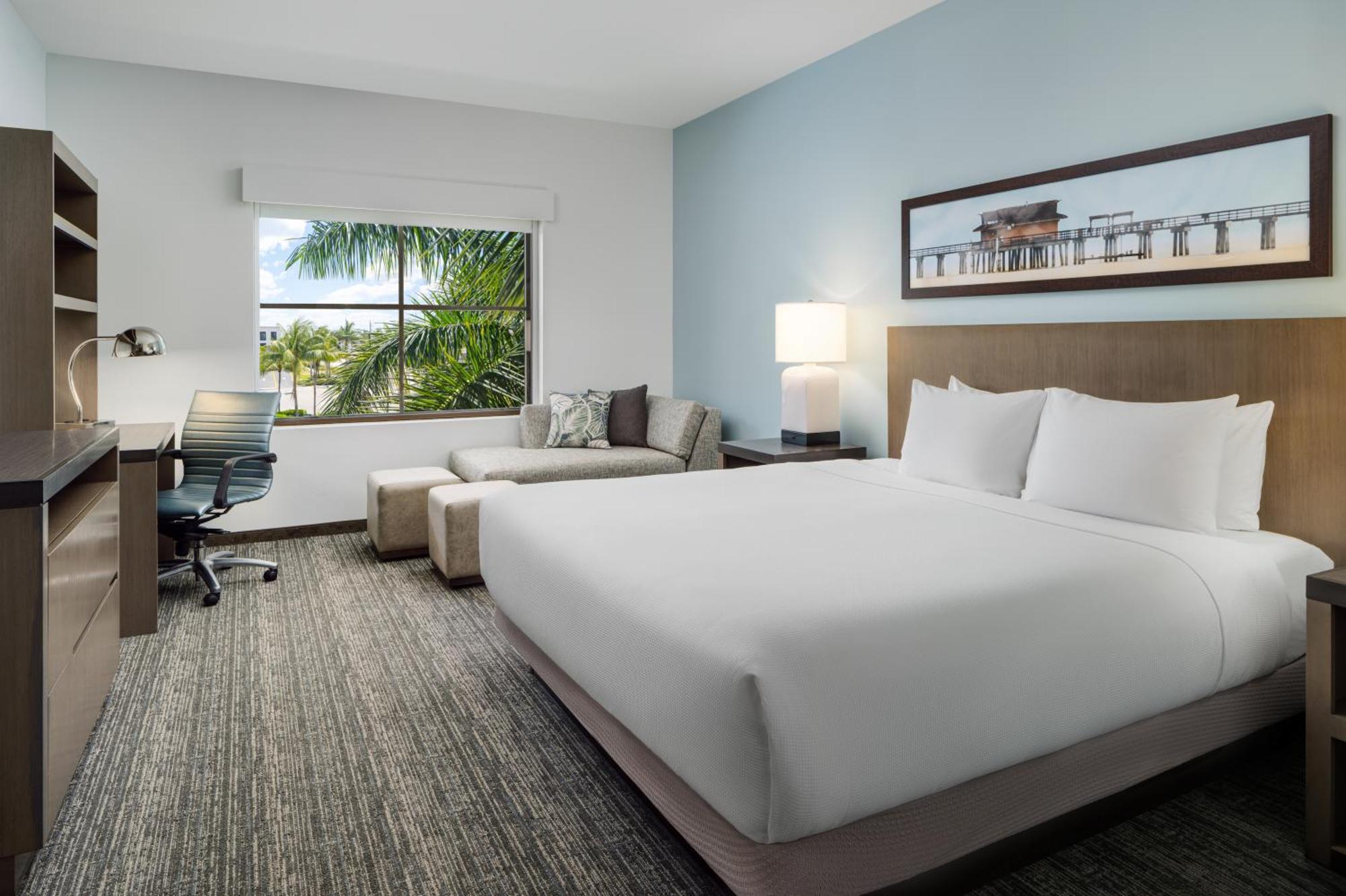 Hyatt House Naples 5Th Avenue Hotel Exterior photo