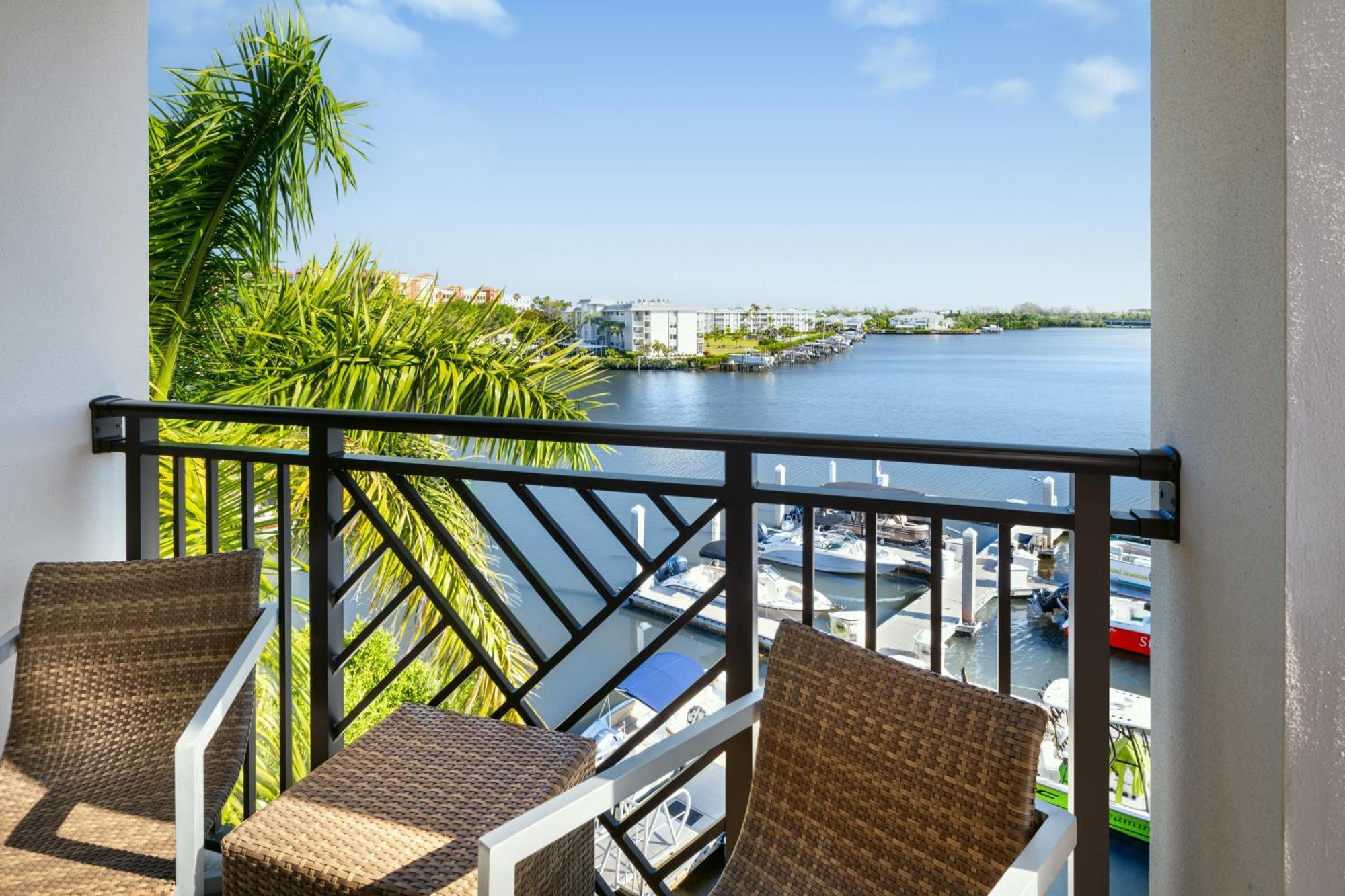 Hyatt House Naples 5Th Avenue Hotel Exterior photo